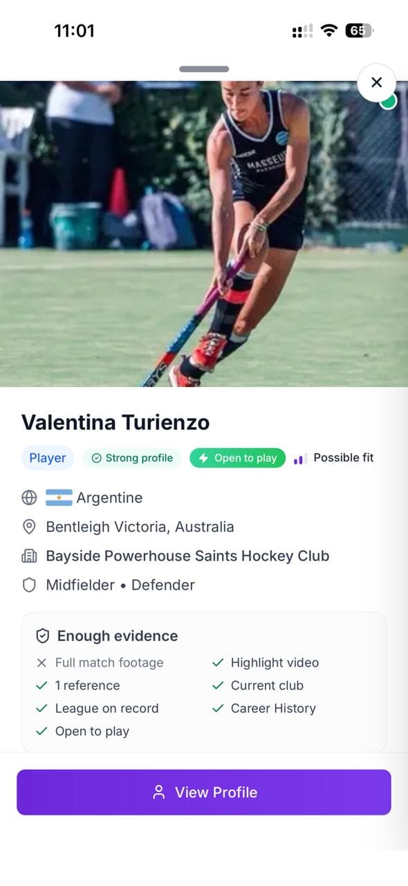 Hockia player preview screen with an evidence checklist covering highlight video, references, current club and career history